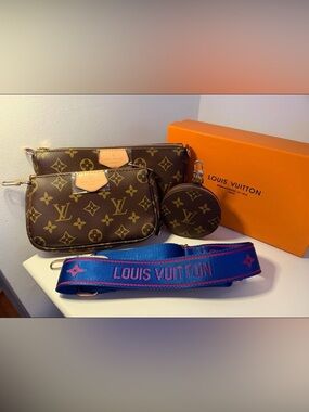 3 pc. Crossbody Bag w/ Blue Strap